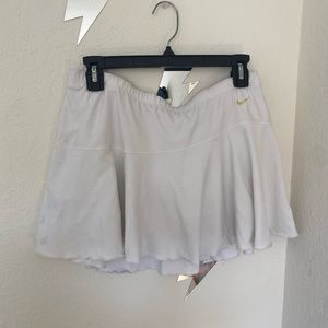 NIKE WHITE TENNIS SKIRT